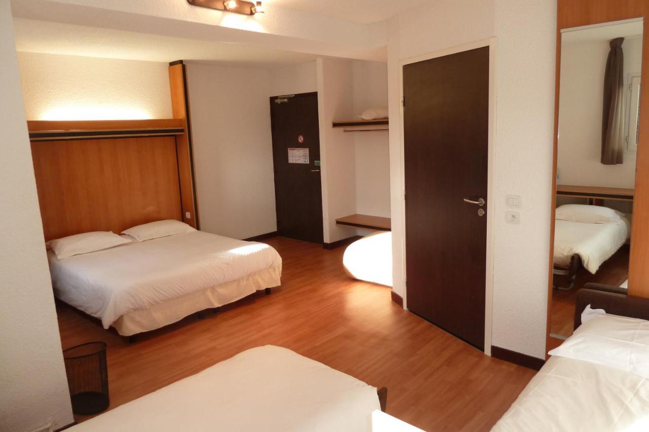 Brit Hotel La Bonne Etape Evreux Room photo